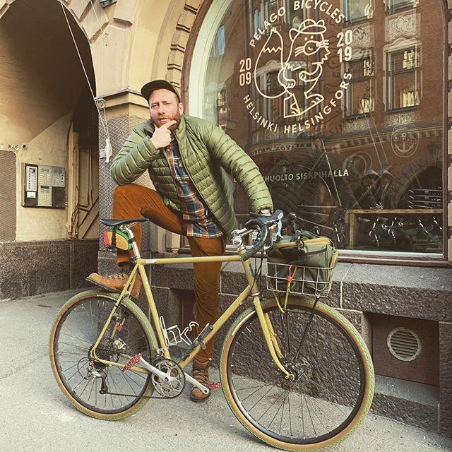 Colors of the day. #pelagostavanceur <a href="/pelagobicycles/">Pelago</a> bit.ly/2Ujx6Qp