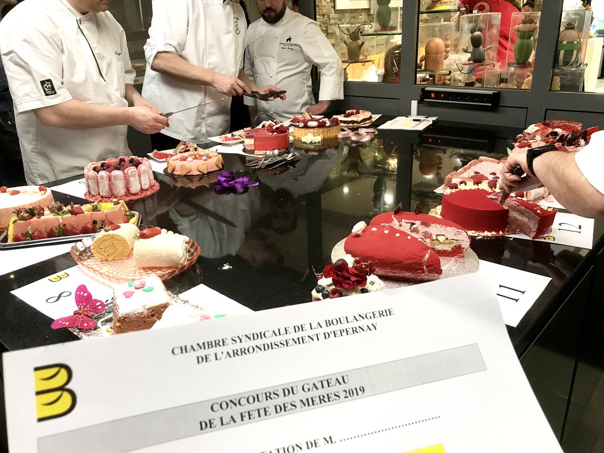 Difficile parfois la profession de journaliste ... #concoursdegateaux #membredujury #PQRMonAmour