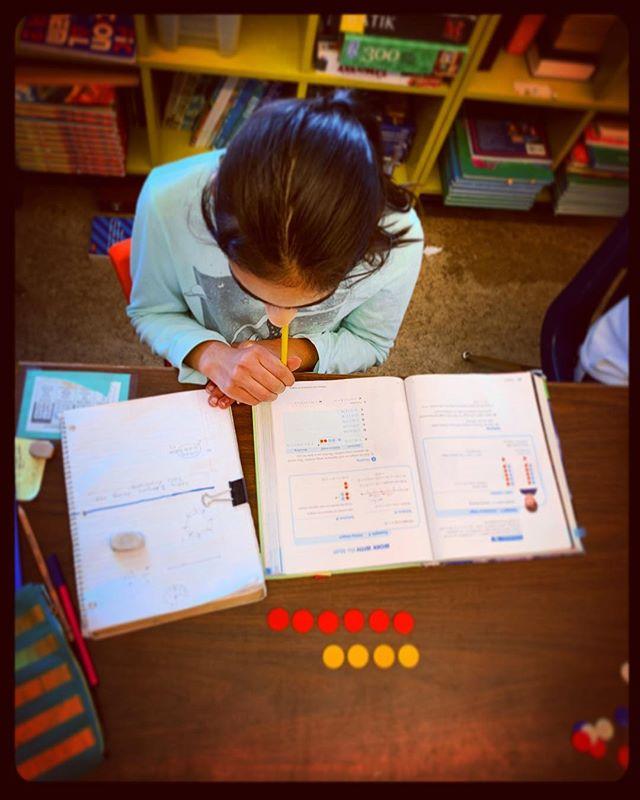 RyanJHong's tweet photo. Day 132: Our amazing teacher candidate from @ubcteachered @mr.zcollins modelled to students how to use #integerchips to add #integers using the #zeroprinciple. The research behind explicit instruction is powerful. #vsb39 #vsblearns #laurierlearns #theleaโฆ https://t.co/nahtXr1Mvb https://t.co/CiRUPpF2RV