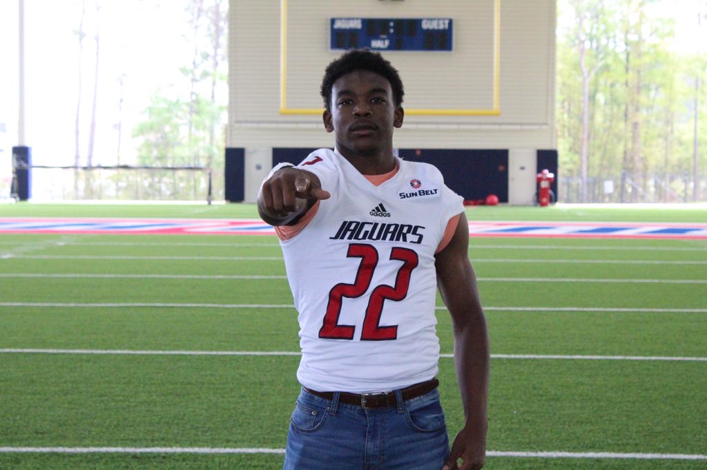 PinesTrey3's tweet photo. Had a good day at South Alabama Junior Day @USAFBRecruits @Coach_JonesUSA https://t.co/t2pvYjIj75