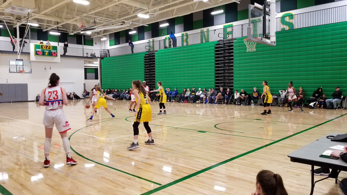 LTMHoops's tweet photo. @LakNation 2020 White has worked their way back into this one.

@elite_hill up 4 with 10 minutes to go https://t.co/DHLeTIEEV5