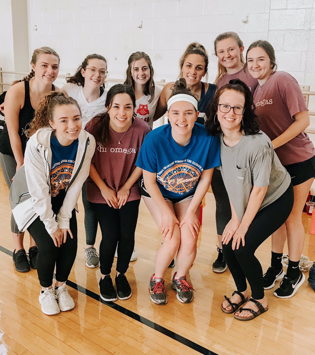 JCUGPhiB's tweet photo. a big thank you to our panhel sisters for supporting our philanthropy Moonball this weekend 💗🌙 @jcuchiomega @JCUtheta @jcu_kd @JCUKappas https://t.co/Gfjj0b87R4