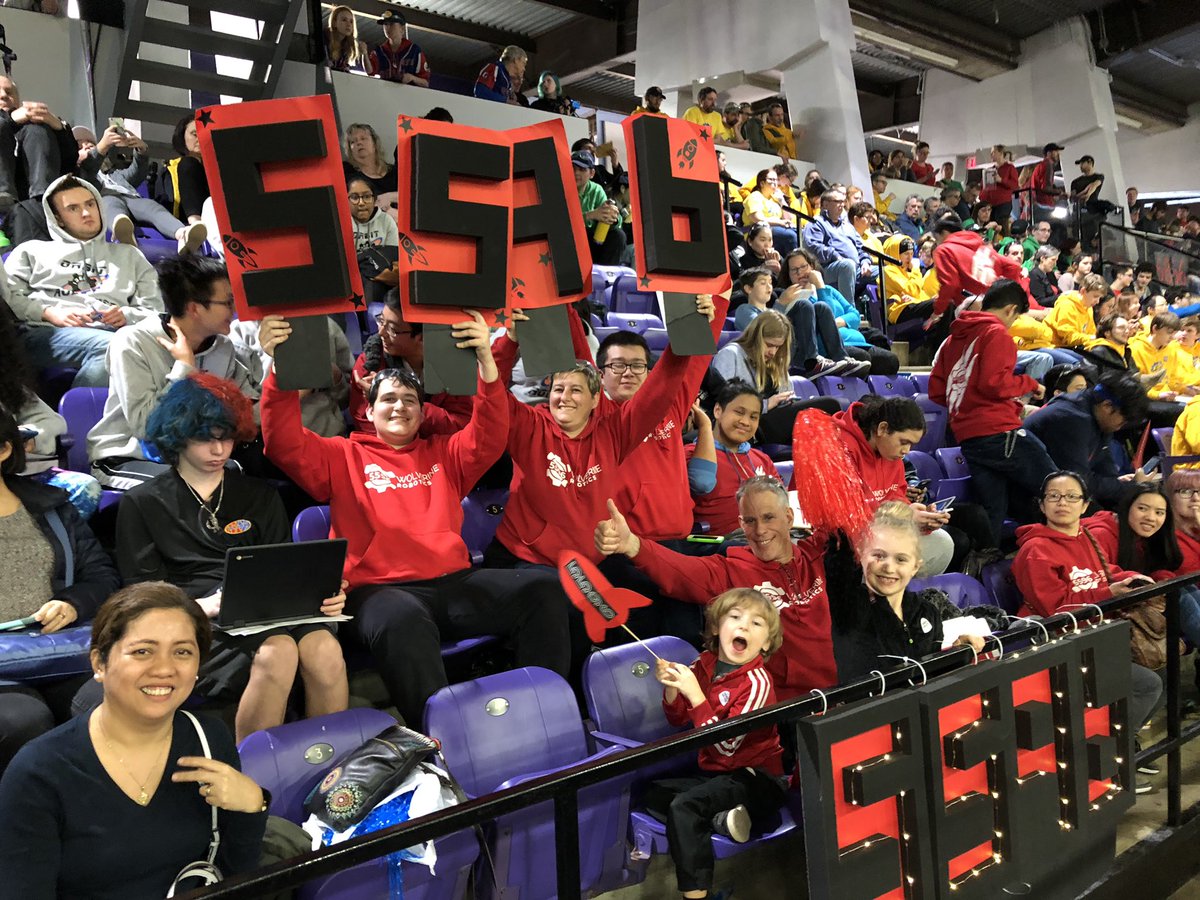 5596Robotics's tweet image. Teamwork!!!! It really takes a village! Go Wolverines!!!! #frc2019 #frcteam5596 #robotics #stem