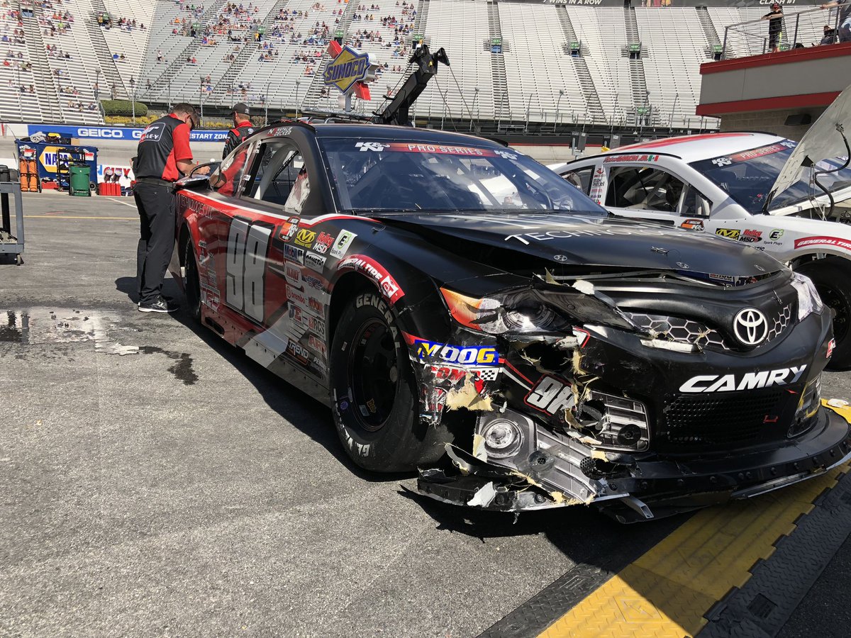 TRICONGarage's tweet photo. π for the #ZombieAuto150 at @BMSupdates.
@DrewDollar00 finished 4th
@tannergray5 P10
@rileyherbst P18
@NatalieRacing P19
A lot of torn up Camryβs βΉοΈ https://t.co/GipILXBqJz