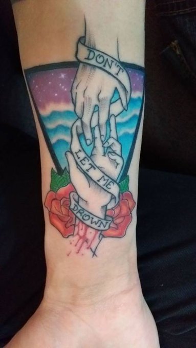 Nem deu vontade de chorar agora n&atilde;o :'( https://t.co/6mbkhPsjpH
