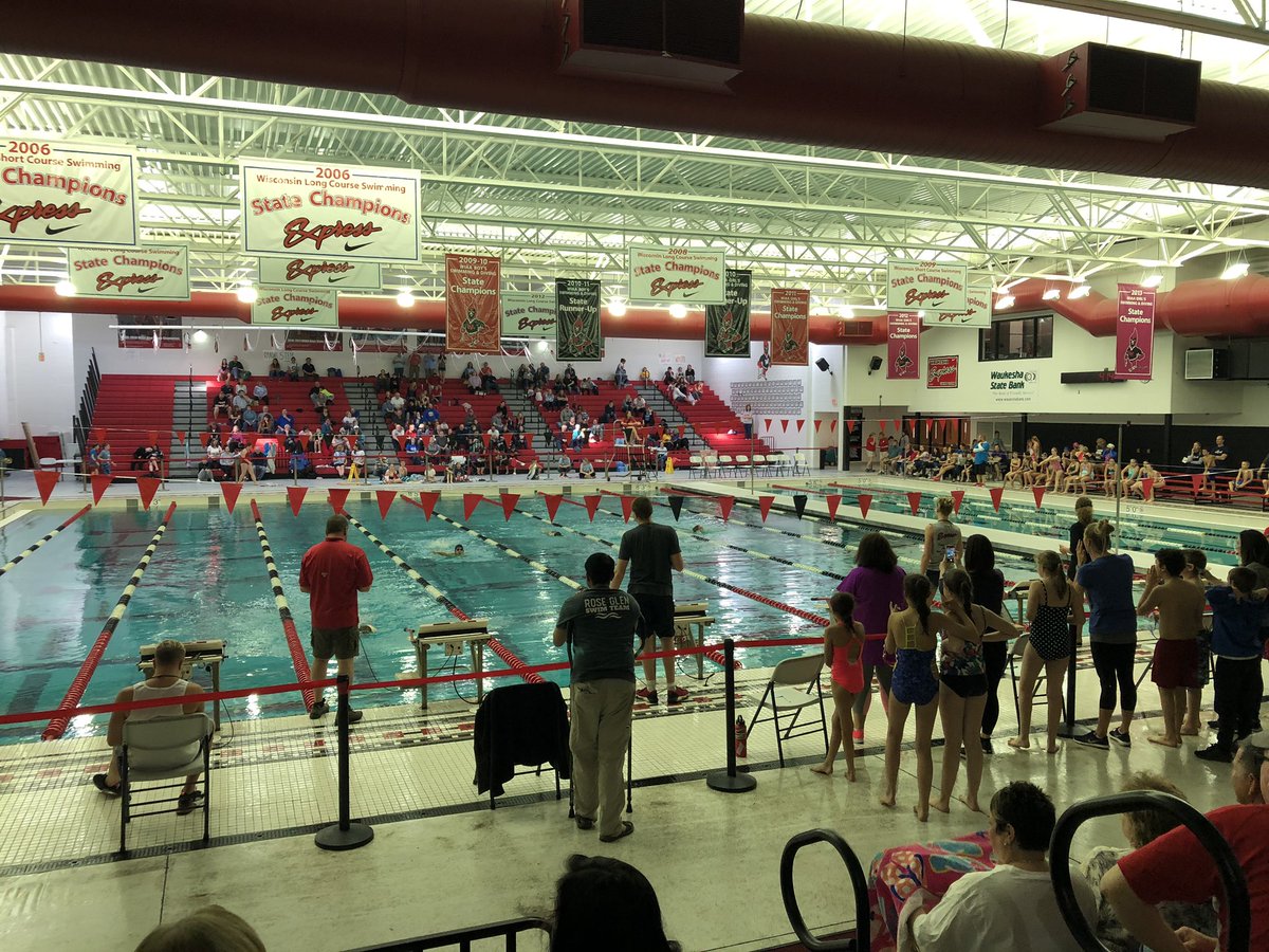 CSolberg2's tweet photo. Proud of Team #HawLAB for representing at the Optimist Swim Meet! Shout out to all of the SDW volunteers that make opportunities like these possible for our learners! https://t.co/Bgpe423JkF