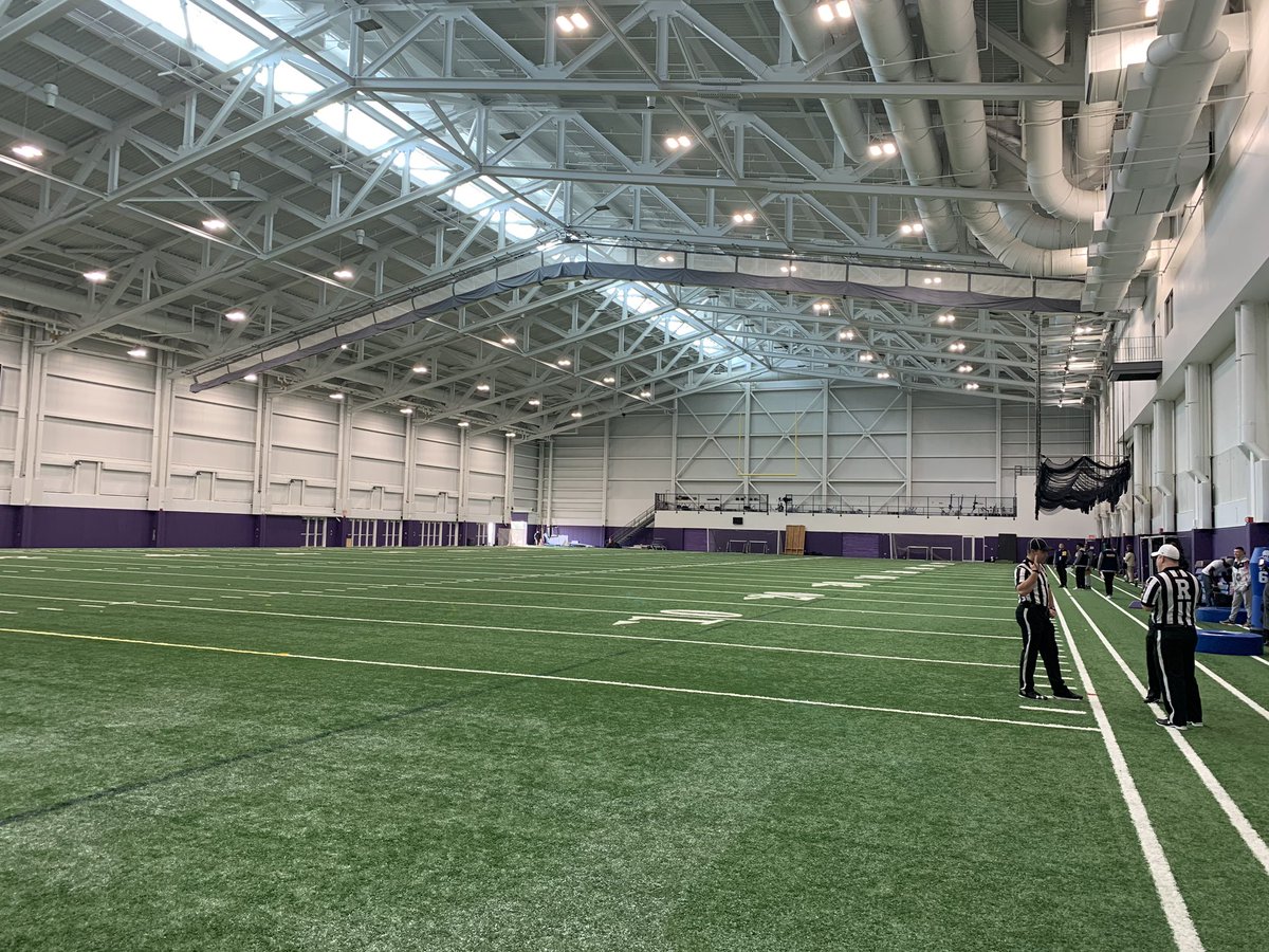 CameronPH77's tweet photo. Really had great time at Holy Cross! Loved the pace and competitiveness of the practice! Thanks to @coachdc34 @Coach_Smith61. https://t.co/r8a2819Set
