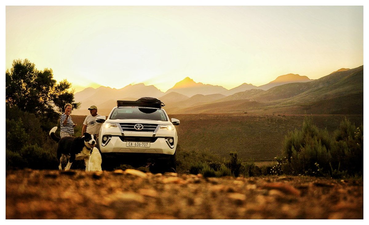 JacqMaraisPhoto's tweet photo. Exploring #Hessequa & beyond with @ToyotaSA #fortuner & @frontrunnerza. Top bas @jakkalsvleiwine with @JohnnyWolf & @SunsetSweatshop ππ» // @gotravelbug @TribalTourist @travelopulent @VisitSA_UK @wine @BikesnWines @GetMe2MosselBay @martinhatchuel #explorersgardenroute #BornToRoam https://t.co/ROyZiR6zhe