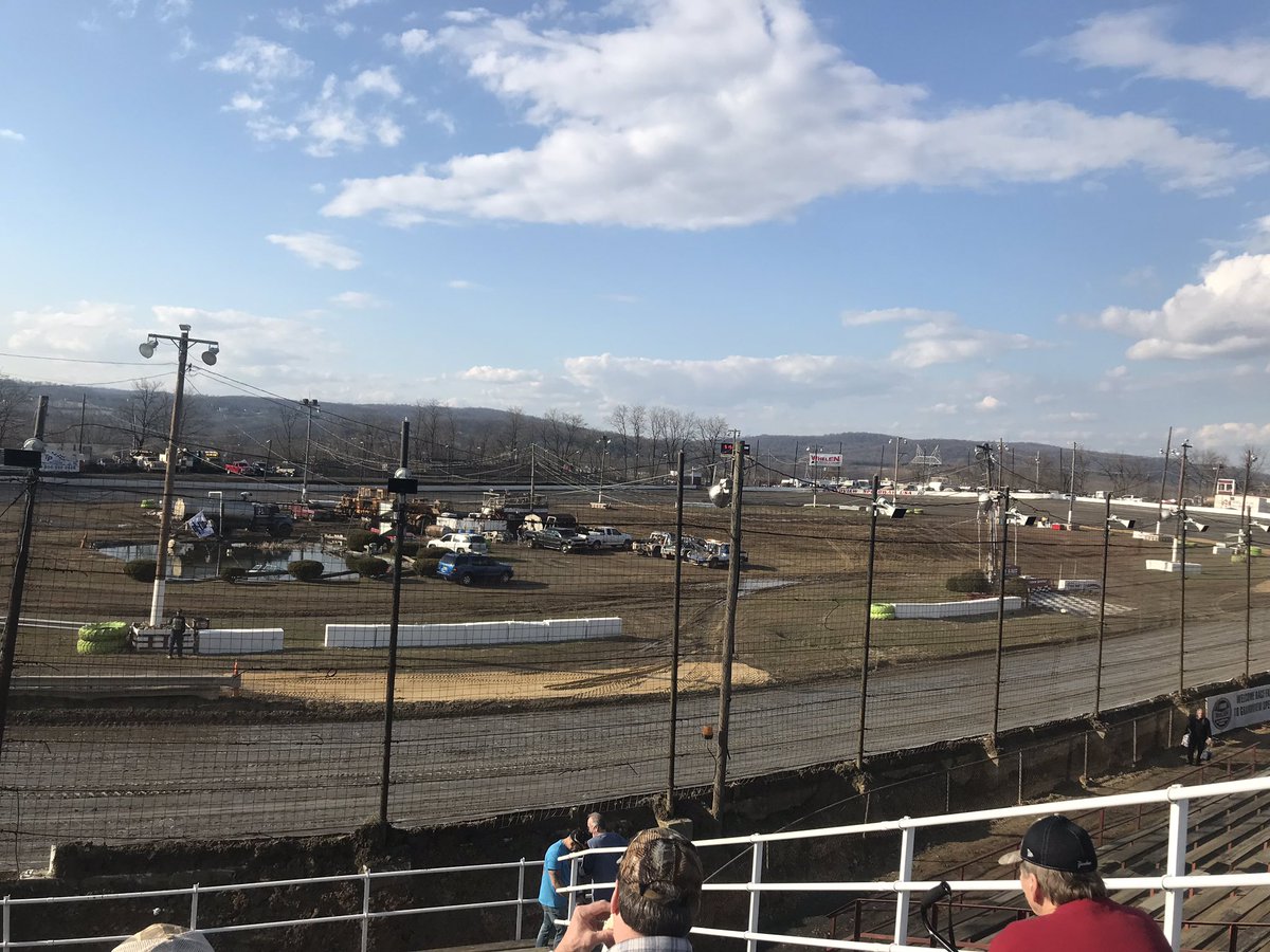 Chad__15's tweet image. Support your local short track! My first race of the season and it’s at @gviewspeedway ! Small block vs Big block showdown! @TheOrangeCone #NASCAR #NASCARHomeTrack