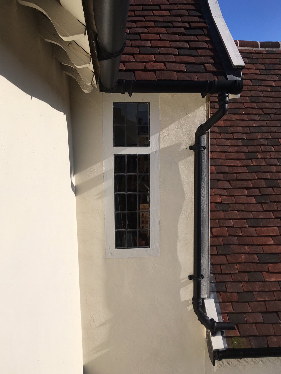 Isn’t it great when an old house reveals its hidden gems! #woodenwindow #listedbuilding #suffolk #leadlights #framlingham #restoration #conservation #joinery #historic #windows #limerender #lime #limeplaster #hiddengem