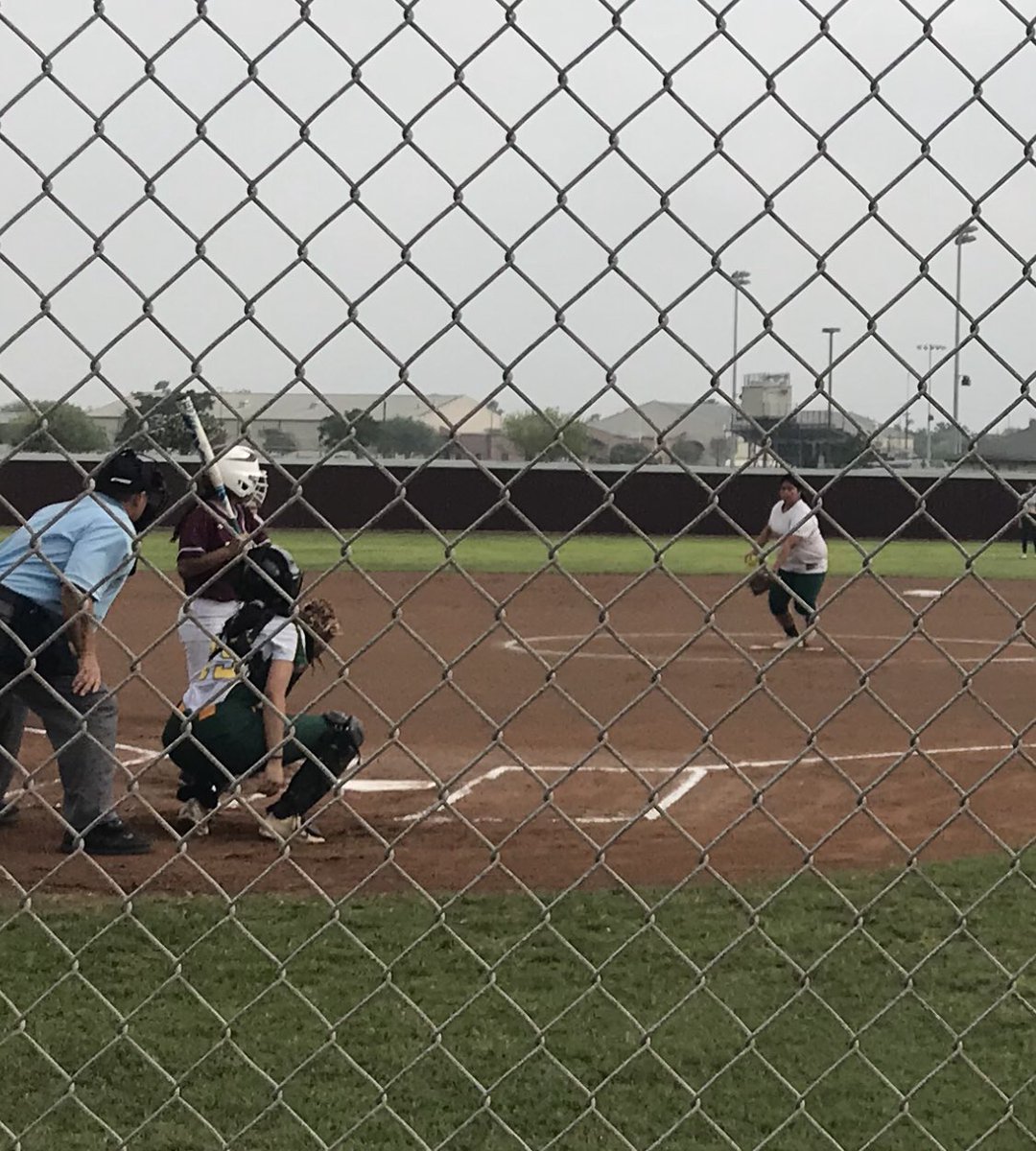 louicanchola's tweet photo. Our Lexi improved her record as a starting pitcher to 3-0 as the Lady Warriors defeated the PSJA Lady Bears 9-4!!! So proud of our girl and her teammates!!! #GoRowe #RoweSoftball @Alexa_mendes24 @mcanchola4 @clariiii10 @elizabethh_27 https://t.co/iDyXzYyLFY