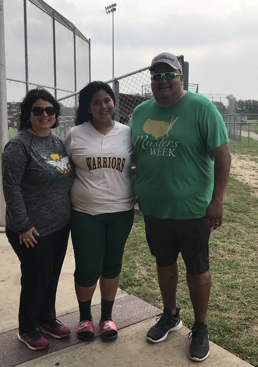 louicanchola's tweet photo. Our Lexi improved her record as a starting pitcher to 3-0 as the Lady Warriors defeated the PSJA Lady Bears 9-4!!! So proud of our girl and her teammates!!! #GoRowe #RoweSoftball @Alexa_mendes24 @mcanchola4 @clariiii10 @elizabethh_27 https://t.co/iDyXzYyLFY