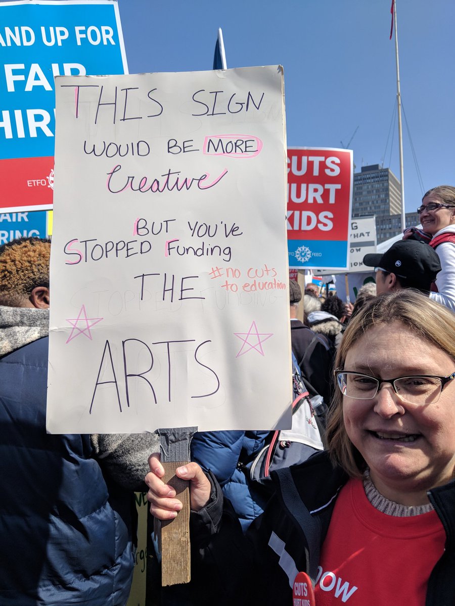 YvonneKellyCRF's tweet image. Superstar #youthactivist @Clairebaeck from Newmarket was sick today &amp;amp; unable to join us @QueensPark  We miss you Claire but you're here in spirit and in your signage from the #student #protest on Thursday in York Region. #studentvoicerocks #nocutstoeducation @D16OSSTF @munakadri