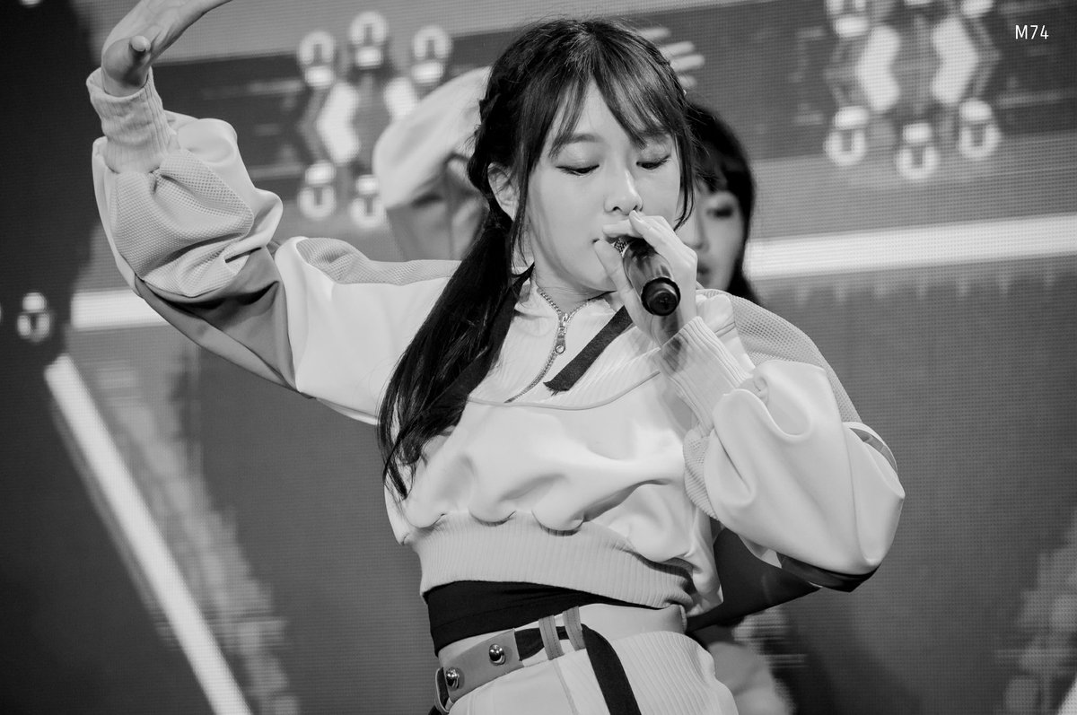 M00074000's tweet photo. I love you.

#MewnichBNK48 #BNK48 https://t.co/PhfCTVkskl