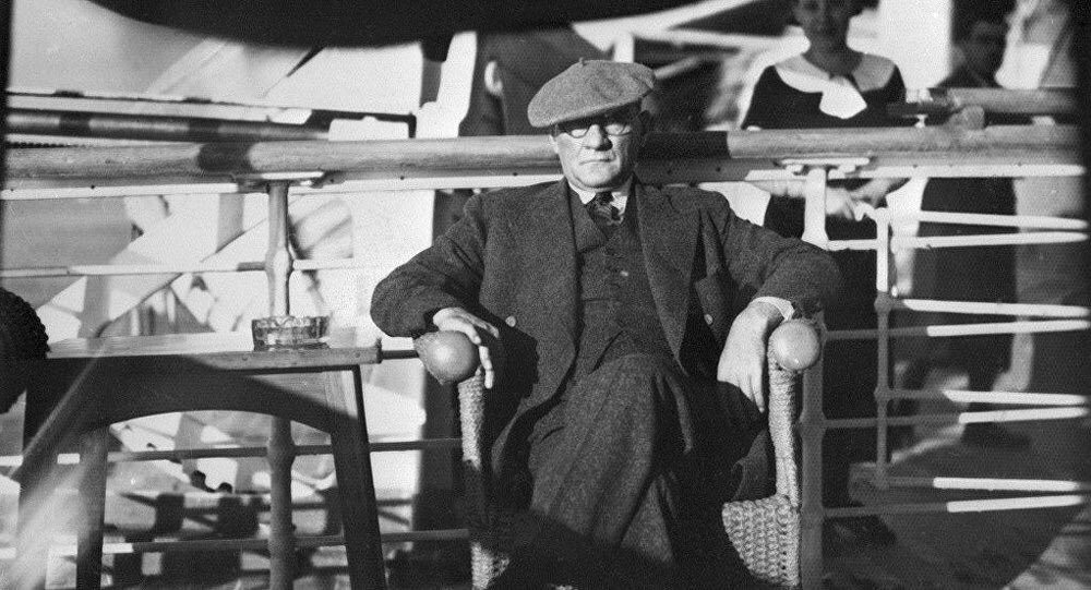ILBERORTAYLIGSU's tweet photo. Mustafa Kemal Paşa’nın hayalleri çok açıktır; kadın-erkeğin eşit, fevkalade üretken, okuma-yazma meselesinin halledildiği, eğitimin gittikçe arttığı, müzik dinleyen, operaya giden bir Türkiye. https://t.co/t1zQWhJxTK