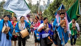 PazDialogo's tweet photo. #RuralPaz ha desarrollado más el punto 1 del acuerdo de #paz que el mismo gobierno nacional, y eso que lo financia la @UEenColombia y organizaciones sociales del viejo continente. Seguimos insistiendo ¿Sera que #extranjeros saben algo que nosotros no?#Paz #ConstruyendoPaís https://t.co/DkBbOr3XRc