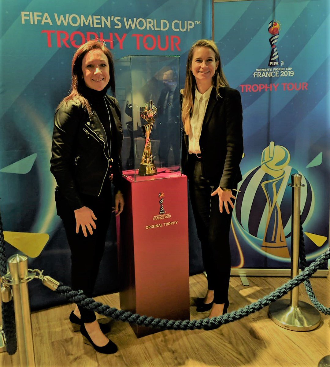 Legends Squad 🆙

FIFA Legends <a href="/L8schelin/">Lotta Schelin</a> and <a href="/NaddelKe/">Nadine Kessler</a> plus Emily Shaw of the Women's Football Division were part of the latest stop on the #FIFAWWC Trophy Tour: Stockholm 🇸🇪🏆