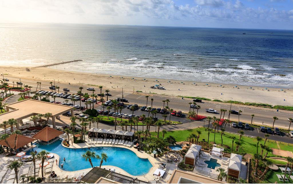 TheSanLuisGalv's tweet photo. Well we're just BEACHY-y keen right now.
#views #pointofview #beachview #beachfront #beachfrontviews #beachfronthotel https://t.co/dSXxohVN04