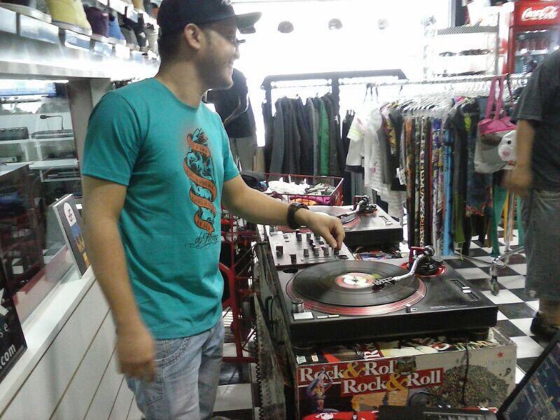 mighelribeiro's tweet photo. #goiania #djmkjay #mkjay #djgoiania #cursodedj #cursodedjgoiania https://t.co/bkwzAtdGLZ