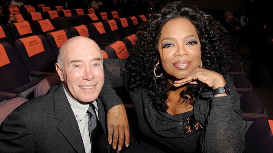 DHMeignan's tweet photo. @razorfist David Geffen (A.K.A the $8.49B Hollywood mogul) is the central figure of all this crap to me.
#MJInnoccent Never Foret & Never Forgive :
#muteoprah #mutegayleking #BoycottHBO #BoycottSundance https://t.co/6anbuFMK9o