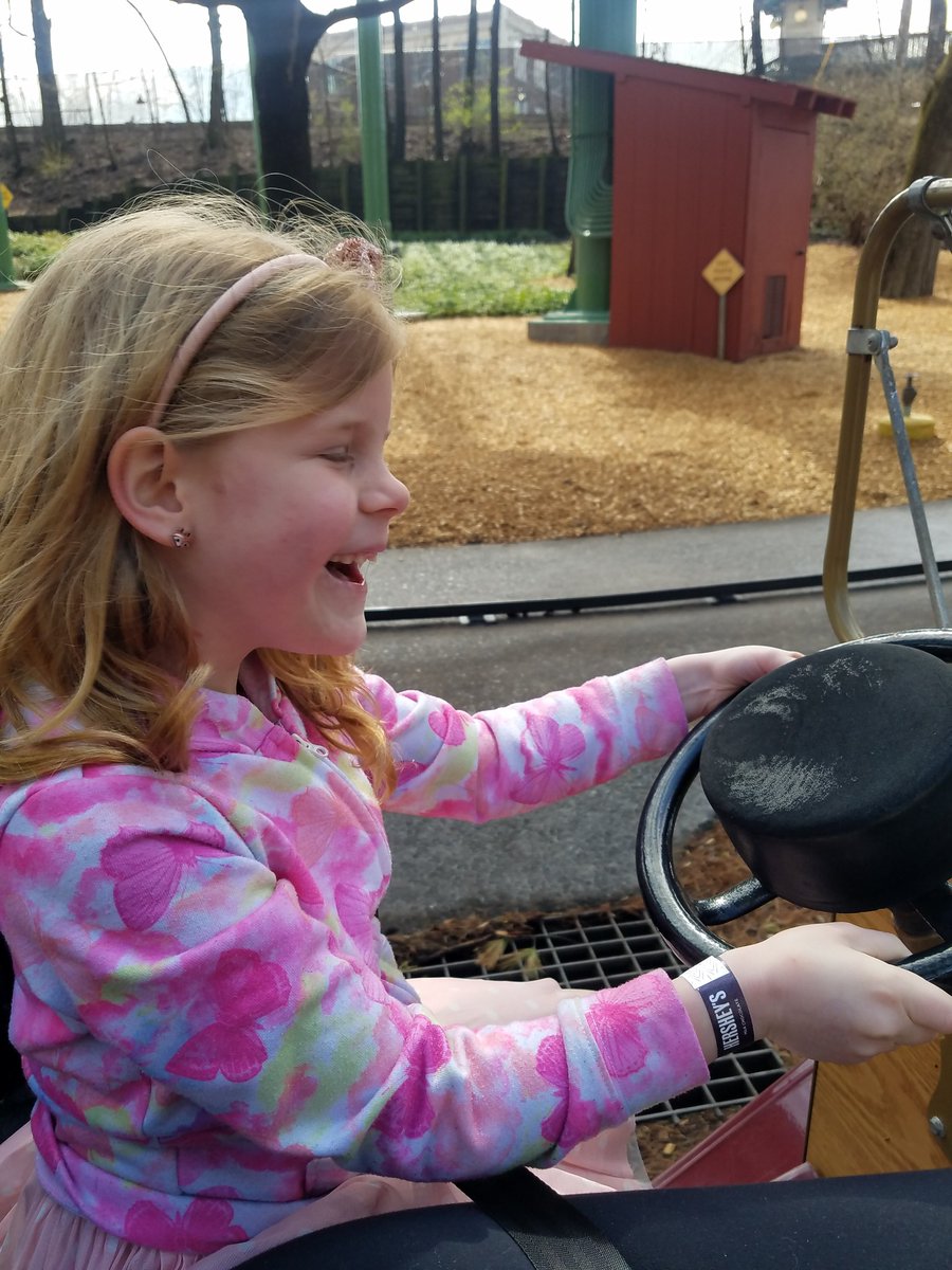 meredithspidel's tweet photo. Perfect day for a #drive @Hersheypark #SpringtimeinthePark. C'mon out & kick off the #newseaon! #ad #HersheyparkHappy https://t.co/6bXnWBT93G