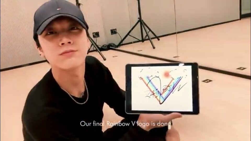 chenleejend's tweet photo. This is why they are called soul brothers. Their souls are made of art painted by their own golden hands. I love them both so much. #tenjun https://t.co/14XUKwyfYJ