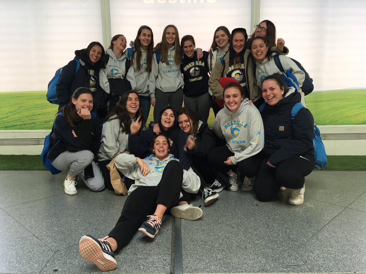 cnboadilla's tweet photo. #WP #LN1DF
Las #guerreras de @Mar_flamenca ya están de vuelta en #Madrid tras certificar el #ascenso en la piscina de @cncatalunya
#vachiquis
#enhorabuena
#boadillapride https://t.co/tRe9mjoqSD