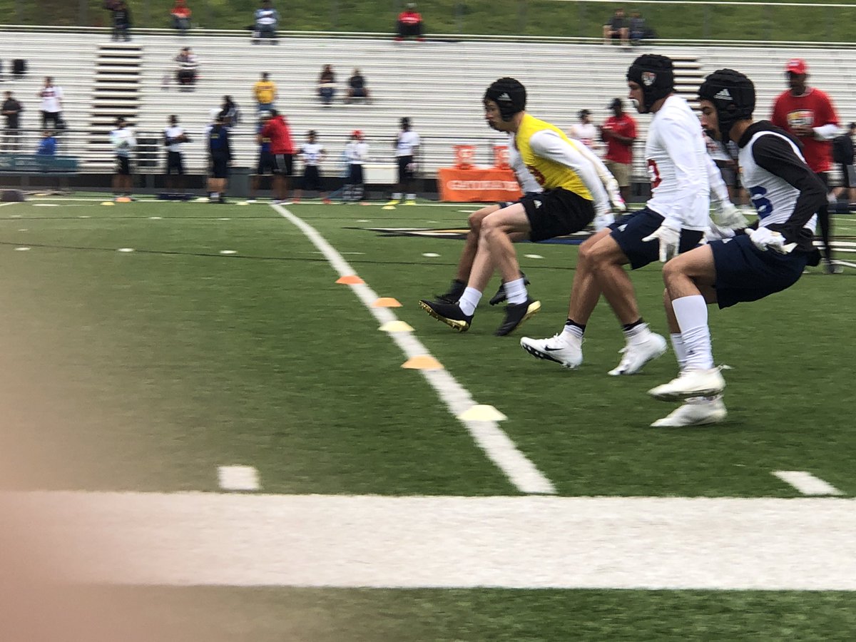 geovanni01's tweet photo. Let the grind begin! @EllisonEagle_FB @ZaimMunoz @PlayBookAthlete @AWilliamsUSA @DJenkins365 @7v7Fury @ncsa https://t.co/KOqgQEd8QZ