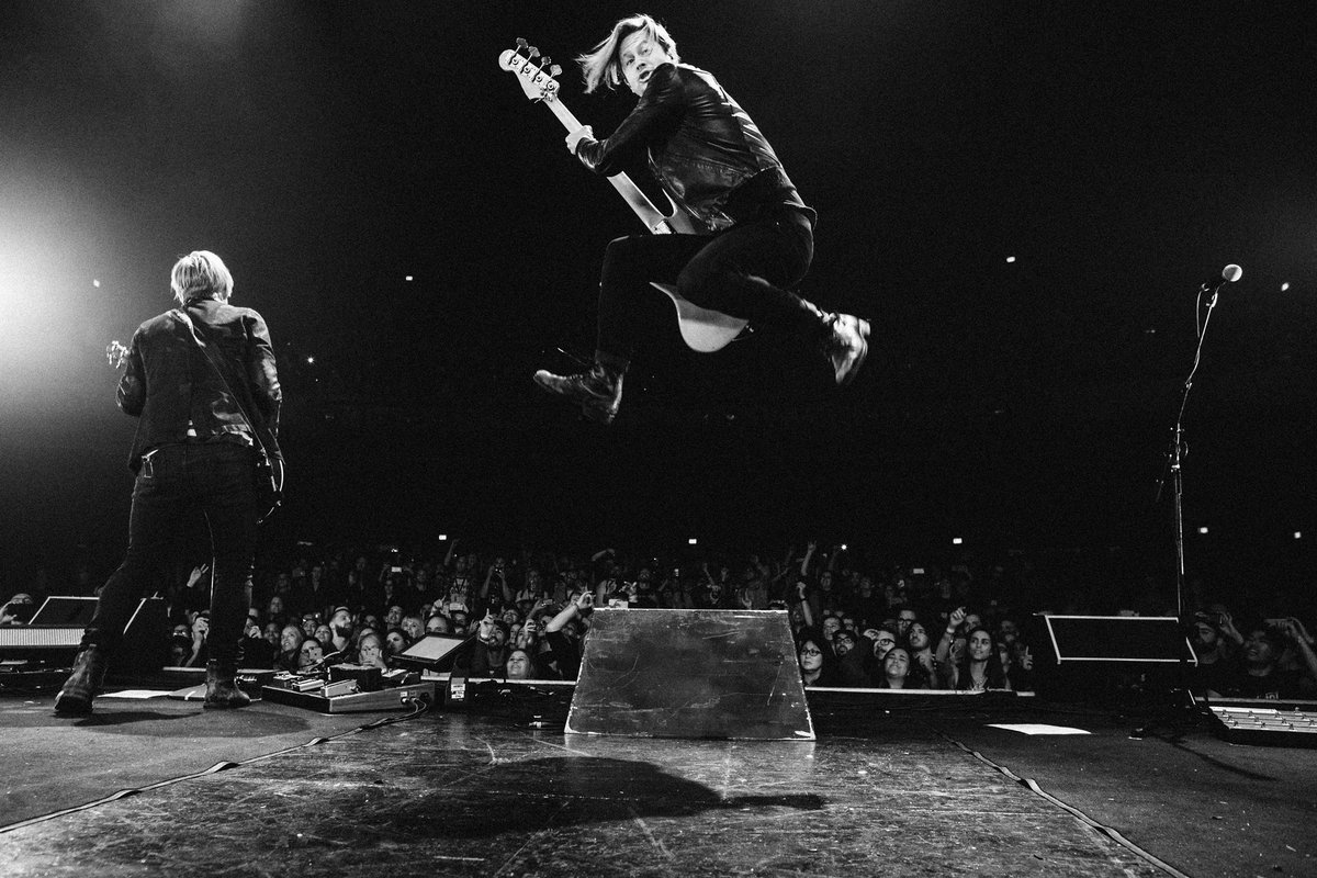 Switchfoot tweet media