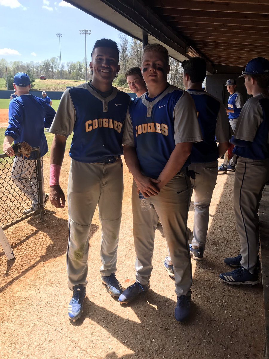 _CougarBaseball's tweet photo. Good day at the plate for these two fellas....

@BryceRobinsonqb 2-R HR
@Shawnscott16_ Grand Slam https://t.co/SLlq25vTyC