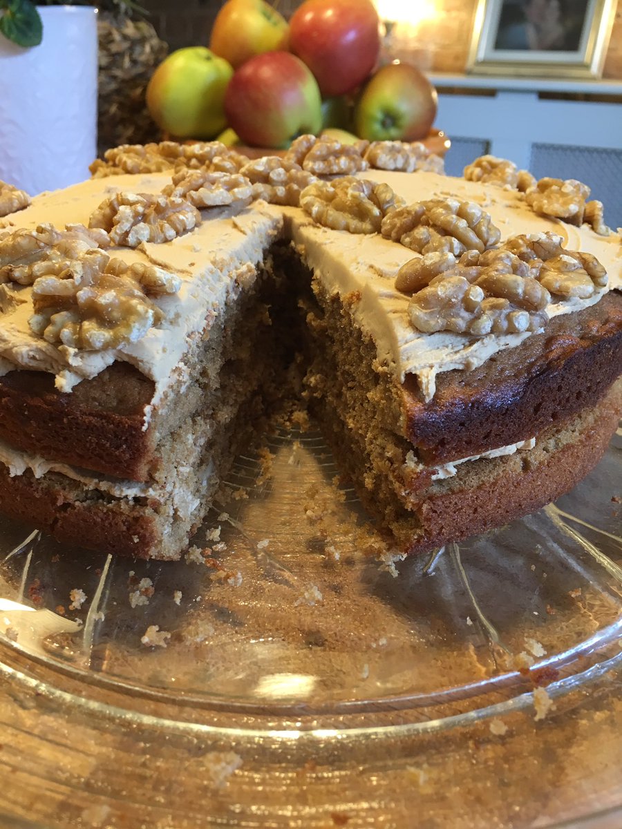 Misgydid's tweet photo. @endee_uu @Nigella_Lawson Great minds x under pressure to make it as good as his aunts! 👩🏽‍🍳❤️x https://t.co/u4MQkMnIXZ