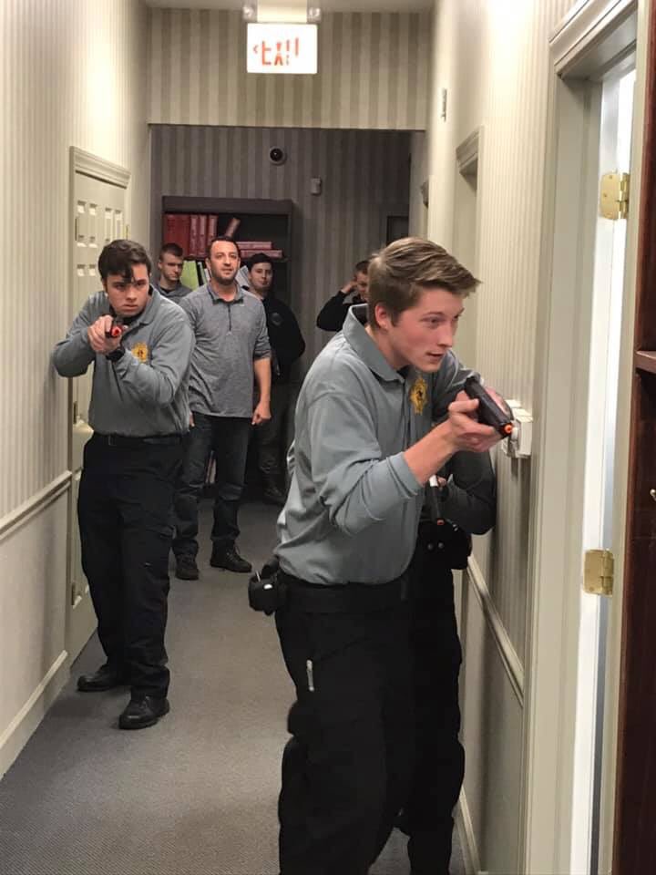 schenectady_s's tweet photo. Had a great group practicing with members of the SWAT team. Explorers worked hard and learned a lot. Thank you to all the instructors. #FutureDeputySheriffs #SWAT #SCSO #SCSOExplorersProgram @NationalSheriff @MNSheriffs @MCSheriffs @PascoSheriff @FAUPD @LivePDNation @LivePdFans https://t.co/RpKrFOuvhH