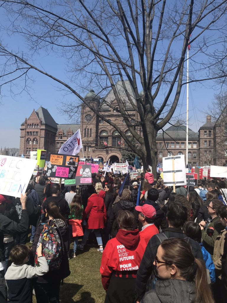 Educators, parents, students, unions coming together & standing strong. “When education is under attack, what do we do? We fight back!” #ETFOStrong #CutsHurtkids #RallyforEducation #ForOurStudents