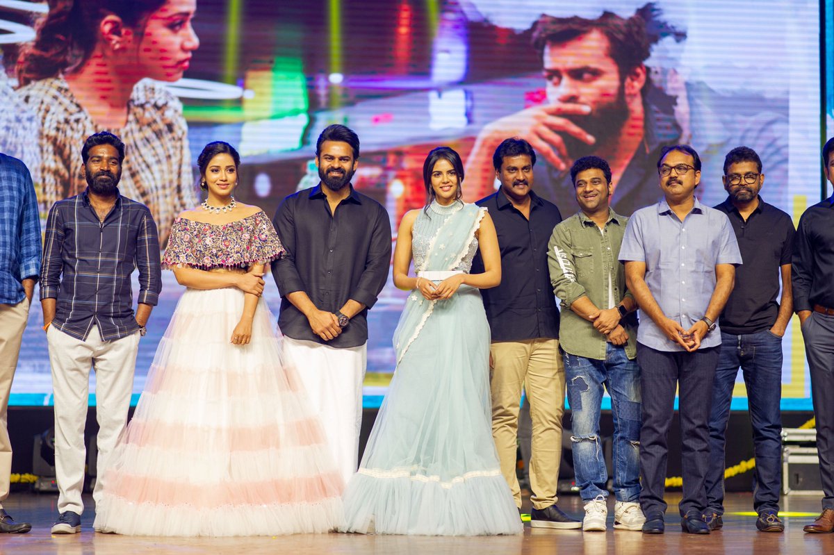 baraju_SuperHit's tweet photo. Pics from #ChitralahariPreReleaseFunction
@IamSaiDharamTej @kalyanipriyan #Nivetha @Mee_Sunil @vennelakishore @ThisIsDSP #KishoreTirumala @MythriOfficial
#ChitralahariOnApril12th https://t.co/Dhiv8Gxivd