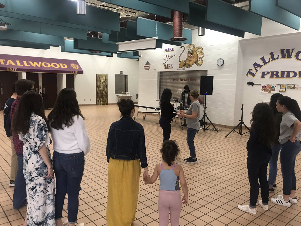 GSWLA_THS's tweet photo. Congrats to Elena and Destehny for senior projects well done! #seniorprojectsaturday #LionsAmazing https://t.co/2NhDIshZfO