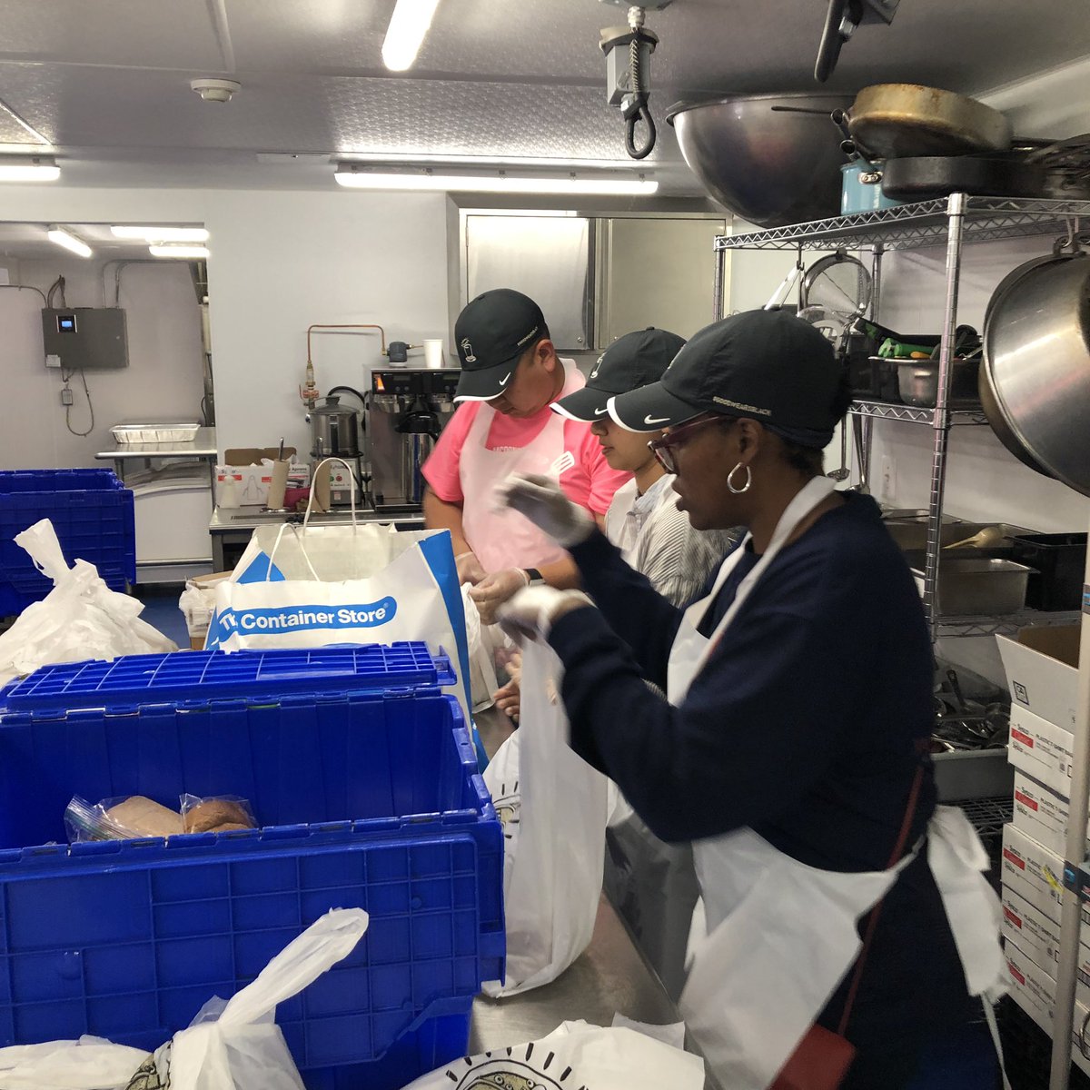 scott_brawley's tweet photo. @WFUAlumni @WakeWashington @DCDeacs kicking off #ProHumanitateDays by packing 69 meals for local seniors. https://t.co/I6x7H8e8pu