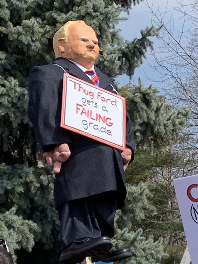 Mabel_Lee_OSN's tweet photo. More great signs from #RallyForEducation #ETFOStrong #CutsHurtsKids https://t.co/soNOhinWSF