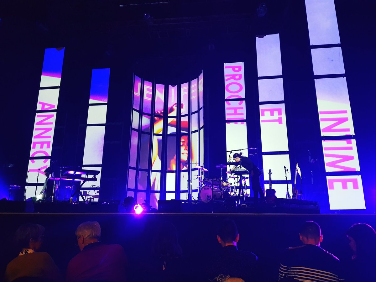Justcyril's tweet photo. #NouvellePage #NouvellePage2Tournées #ProcheEtIntime #6 ❤❤❤ https://t.co/996dPfo3Nh