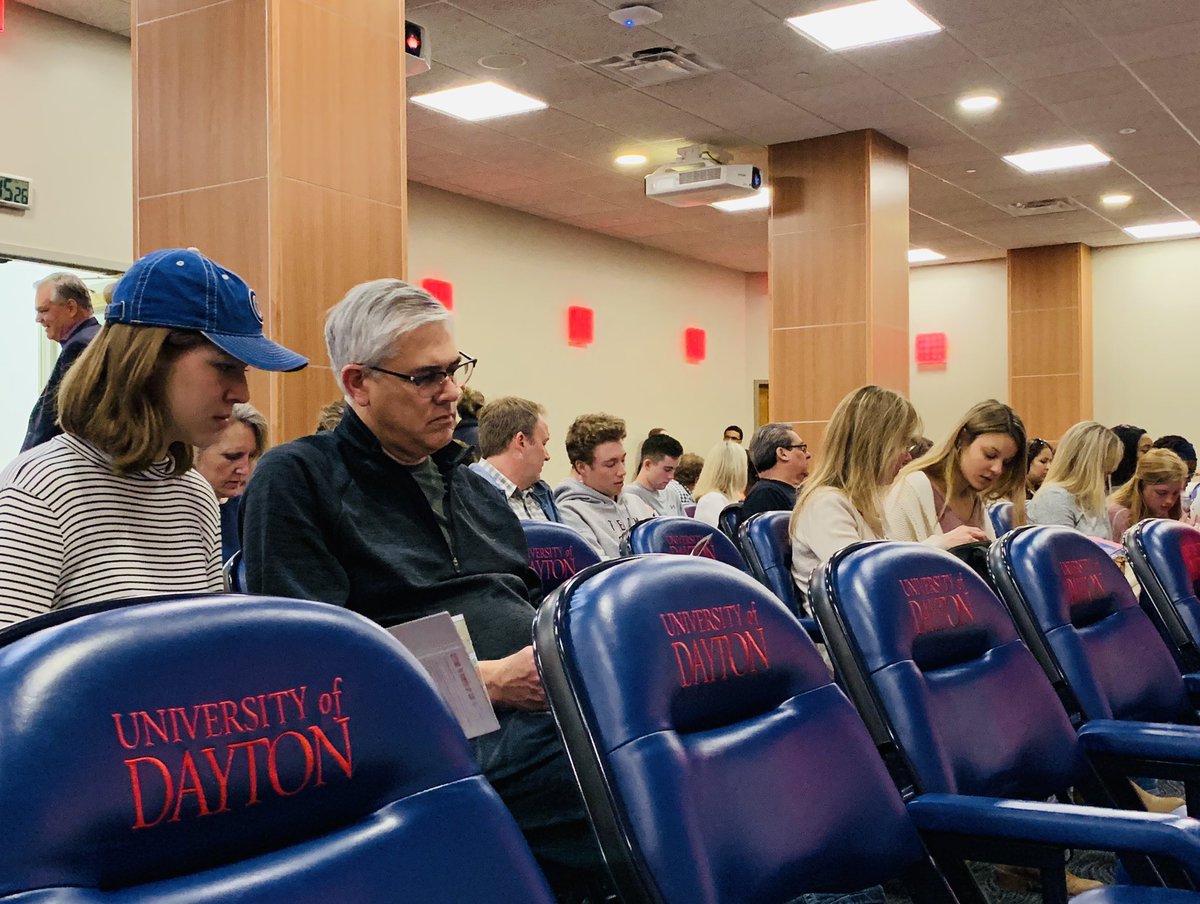 UDaytonCAS's tweet photo. #FutureFlyers are speaking with @univofdayton students and faculty about the College’s Discover programs, and majors in the arts, sciences, humanities and social sciences. #visitUD https://t.co/umHAqVTkDi