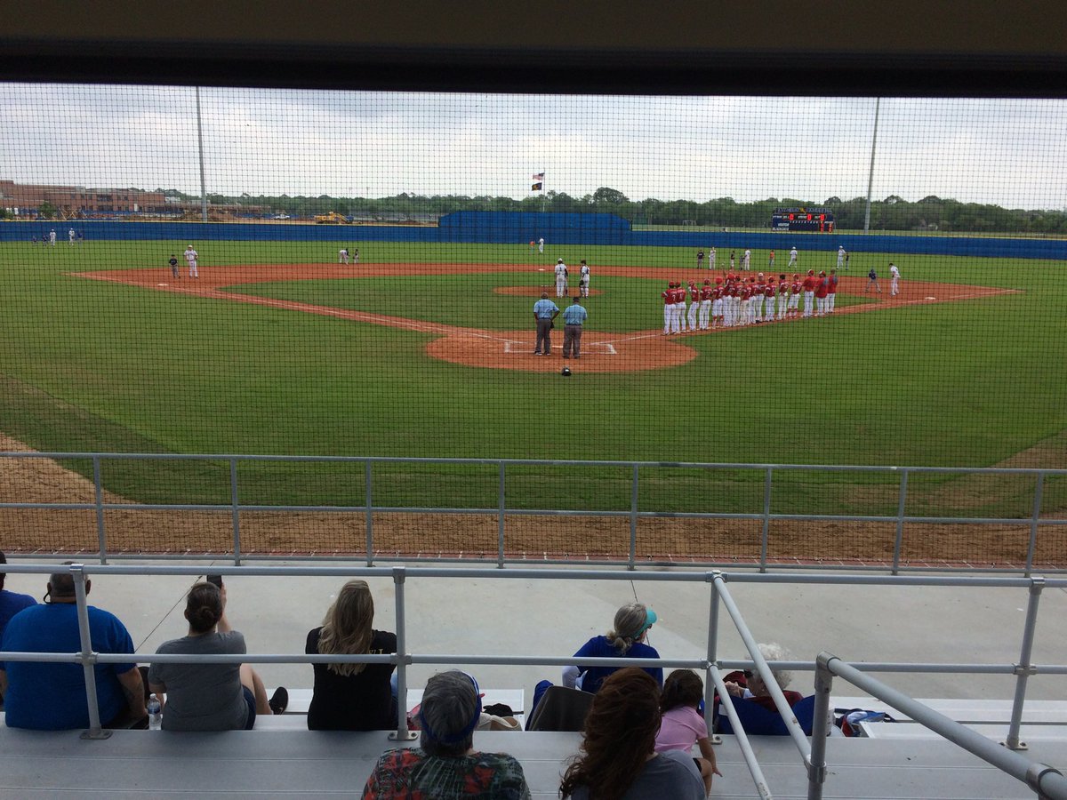 Little League Day in Bay City as Blackcats play El Campo. ⁦<a href="/4ATxHsBaseball/">4ATxHsBaseball</a>⁩