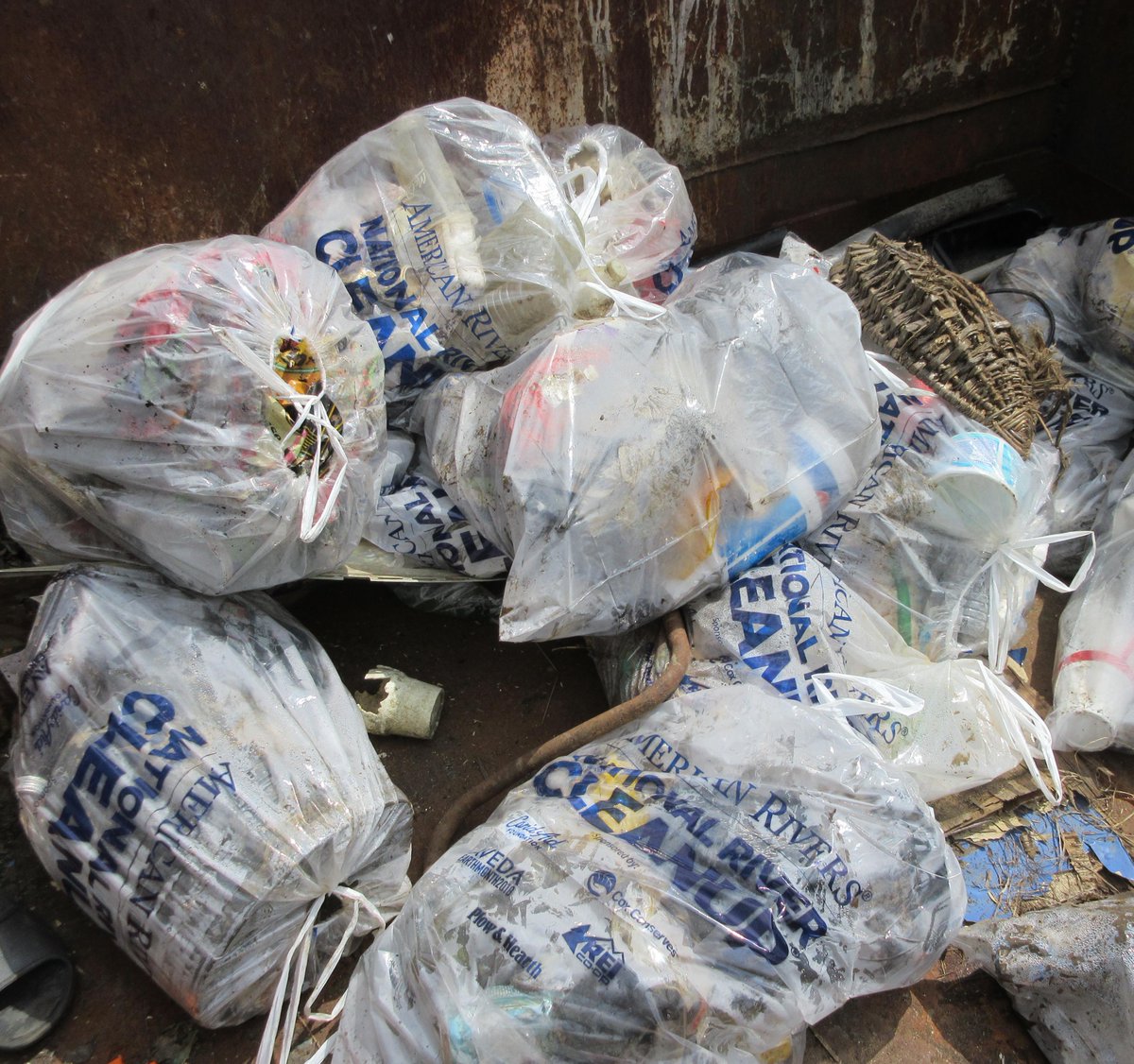 Ijams Nature Center (@ijamsnaturectr) on Twitter photo Trash from Ijams' Grayson Subaru Preserve at #ijamsriverrescue2019 presented by TVA w/support from Lowe's! Thanks to vols and Keep the TN River Beautiful, <a href="/CityKnoxvilleTN/">City of Knoxville</a>, Dow, First TN Foundation, <a href="/GraysonSubaru/">Grayson Subaru</a>, <a href="/tnwildlife/">TWRA</a>, Thompson Engineering, <a href="/WUTKTheRock/">WUTK</a> and <a href="/WestRock/">WestRock</a>! Trash from Ijams' Grayson Subaru Preserve at #ijamsriverrescue2019 presented by TVA w/support from Lowe's! Thanks to vols and Keep the TN River Beautiful, <a href="/CityKnoxvilleTN/">City of Knoxville</a>, Dow, First TN Foundation, <a href="/GraysonSubaru/">Grayson Subaru</a>, <a href="/tnwildlife/">TWRA</a>, Thompson Engineering, <a href="/WUTKTheRock/">WUTK</a> and <a href="/WestRock/">WestRock</a>!