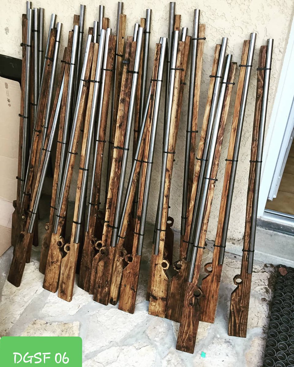 SF_Tourrette's tweet image. ACTE II suite #fabrication #fusils 100% #FaitMain 💙❤ #madeinfrance🇫🇷 #TravailBienFait 🙏 📐 #bois #wood 💛💚 #serreflex système D #patience et longueur de #temps 😌 #photo 📸 #wearefrance 🕊 #jaime #LIKEs @tourrettelevens @nice_matin @SF_Siege