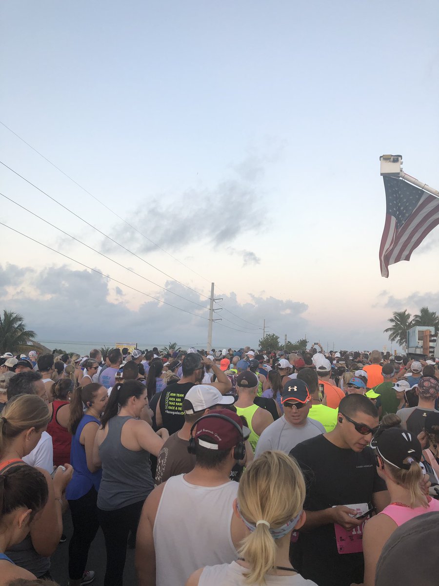 KirrinPeart's tweet image. Today I joined 1499 other crazy ambitious people and participated in the 38th annual 7 Mile Bridge Run. Not only did I participate, but I completed the race and can now say I’ve run across the longest bridge in the Florida Keys. #7mbr #flkeys