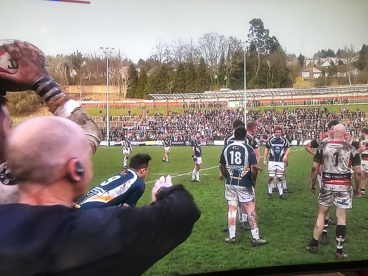 This is proper Welsh Rugby. Come on Pooler ! You don’t get dirty playing regional rugby and you don’t need a roof either. Grass roots @cardiff_blues @PontypoolRFC @RFCMerthyr @WRU_Community