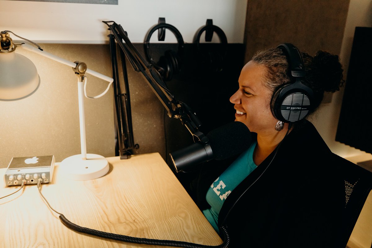 ClarkBuckner's tweet photo. THIS Friday 4/21 in #Nashville is Twende (In Kiswahili, twende means let's go!)
Twende is designed to support black & brown founders grow beyond the first 3 years of their startup. Meet one of the organizers of Twende, Shani Dowell (CEO @PossipIt) #NavPod https://t.co/5j6ukv7bSP https://t.co/EZNWXqHjtD