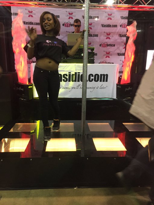 They kept me laughing all night love these 2 😘 https://t.co/KISurgQuPu<a href="/tag/mytwitteranniversary"class="tags"><span>#mytwitteranniversary</span></a>