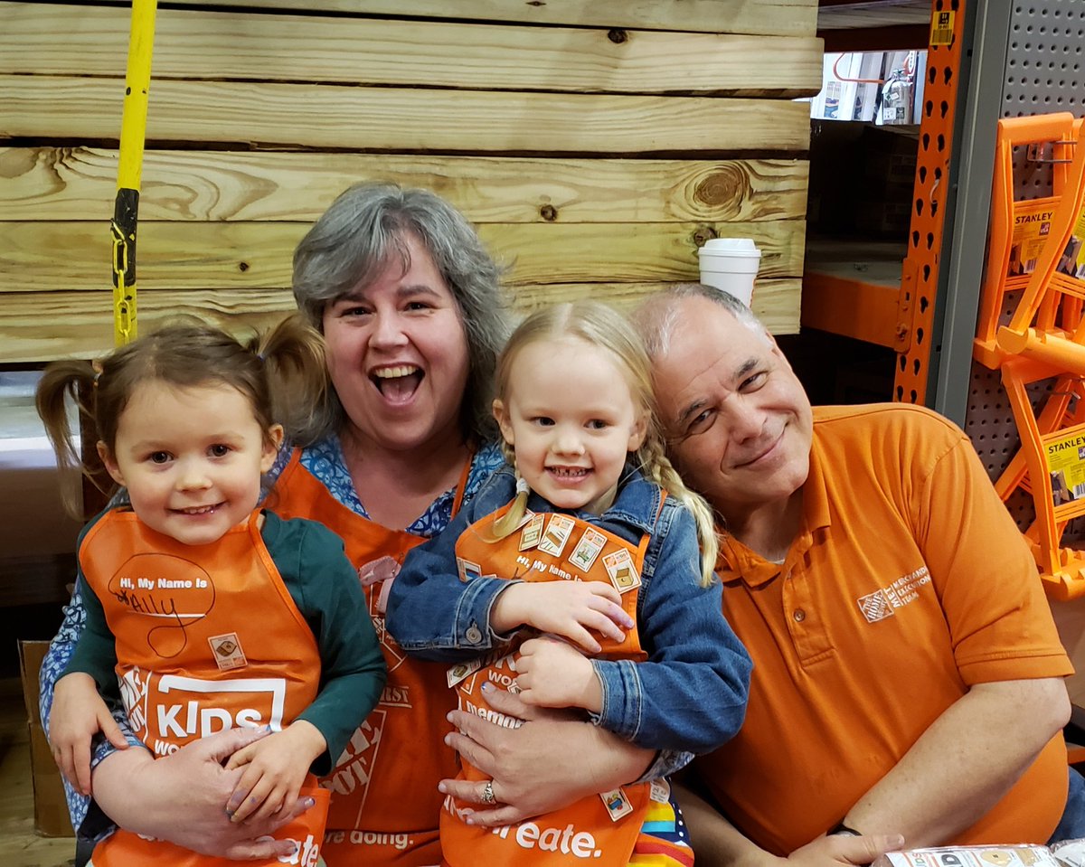 justkellyisfine's tweet photo. Thank you Kelly and John for another amazing workshop!  You know its serious when Kinsey has to bring her best friend to 'build something at the Home Depot!  #1271GettingItDone @HDRobSmith https://t.co/olLfoiQm0O