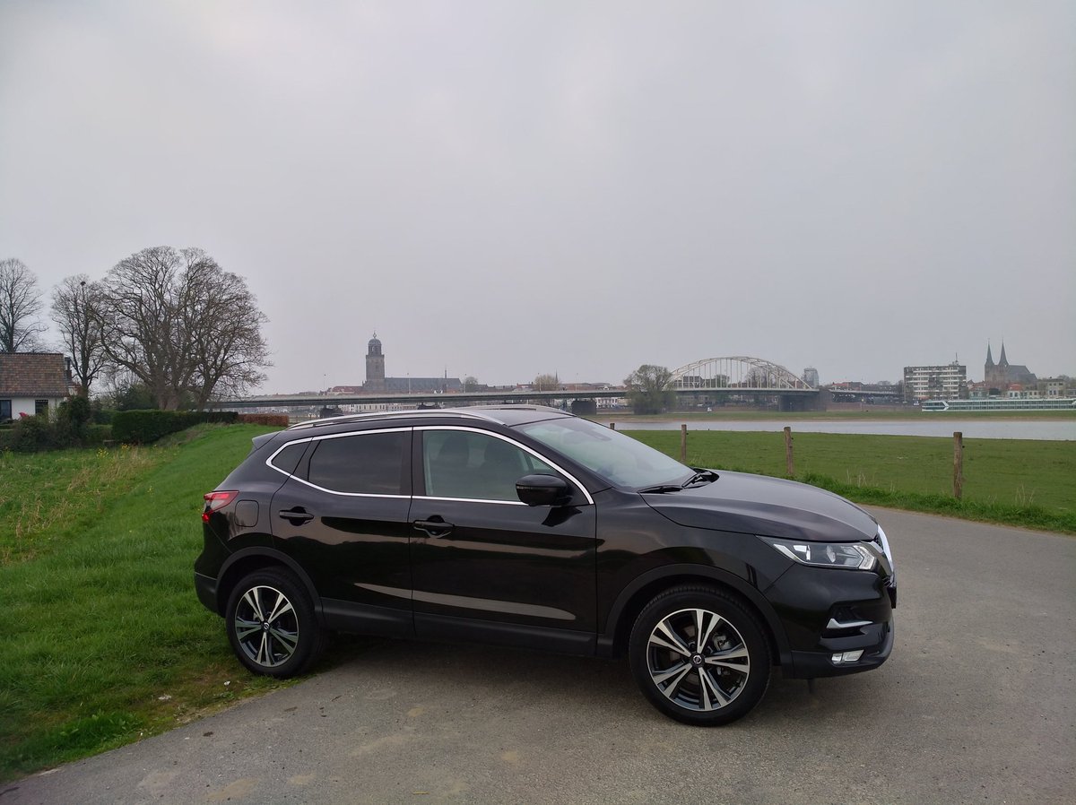 Lem_OKE's tweet photo. Vandaag afscheid genomen van onze #opelmeriva maar gelijk een nieuwe start met een #nissanqashqai https://t.co/wk82Jh4uXV