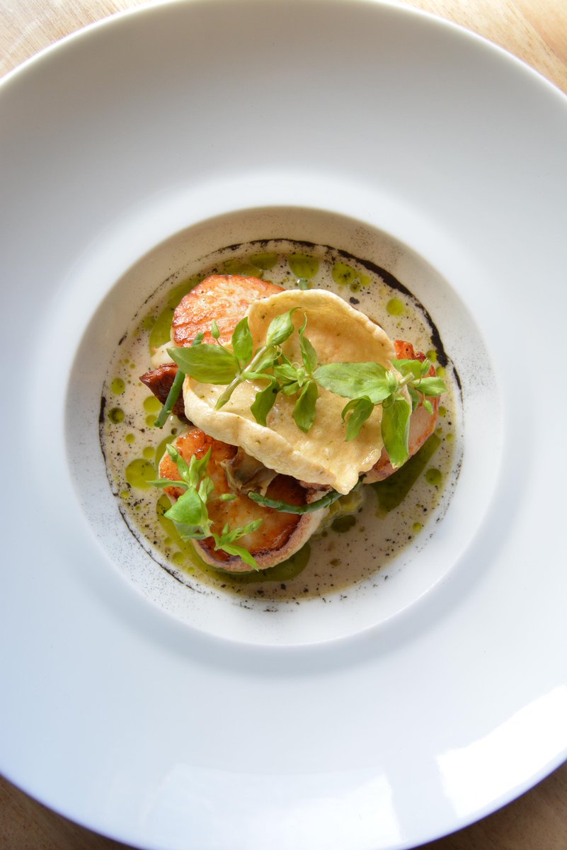 RitzCarltonHMB's tweet photo. Masterpieces. Navio's Hiramasa and Diver Scallops express the nuanced flavors of our coast with artful detail. https://t.co/PRUlQymiHU