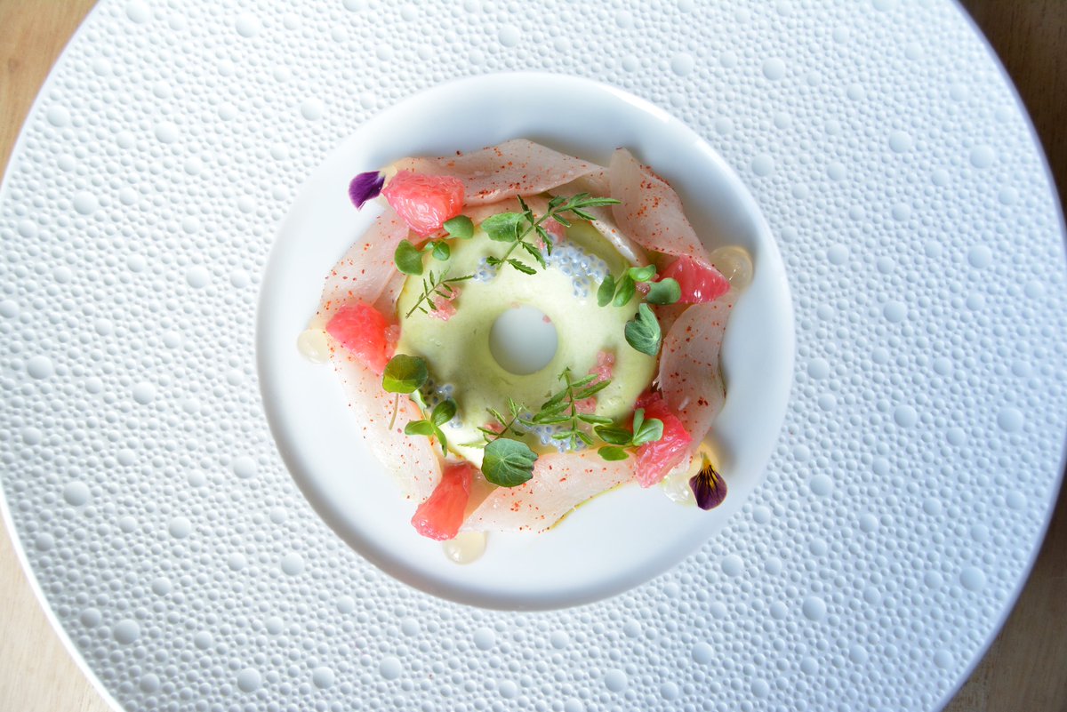 RitzCarltonHMB's tweet photo. Masterpieces. Navio's Hiramasa and Diver Scallops express the nuanced flavors of our coast with artful detail. https://t.co/PRUlQymiHU